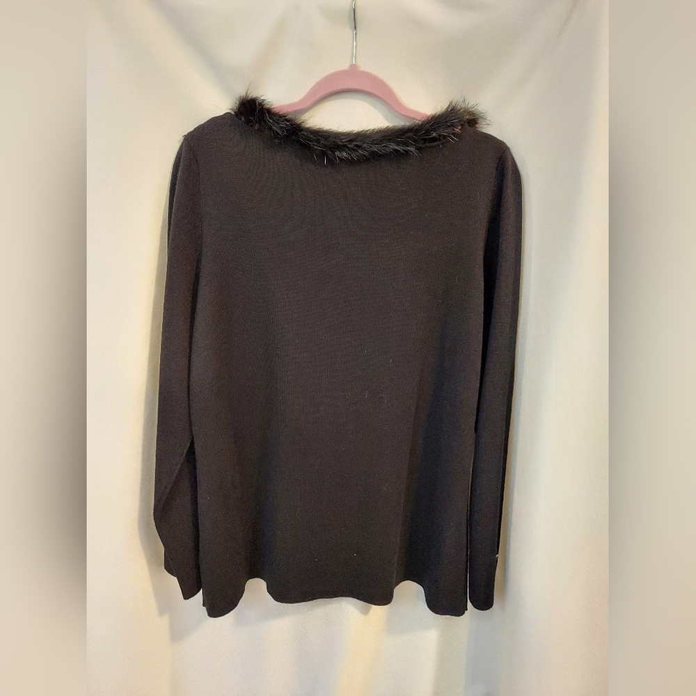 Marina Rinaldi Vintage Black Top with Beaver Fur Removable Trim - Picture 2 of 9